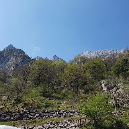 Hotel Garganta Del Cares 폰세보스 외부 사진