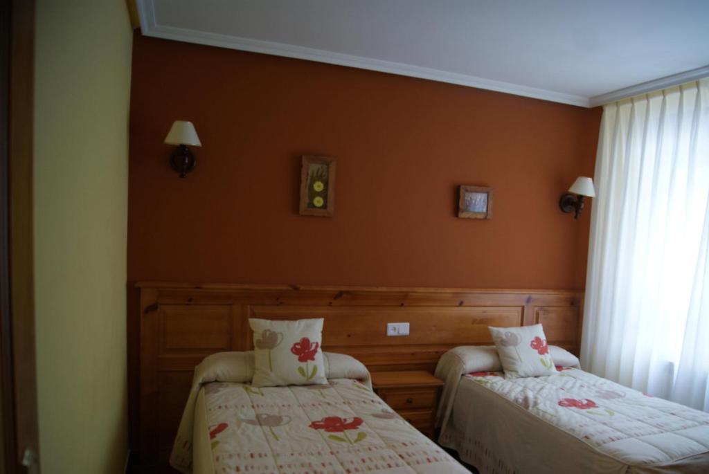 Hotel Garganta Del Cares 폰세보스 객실 사진