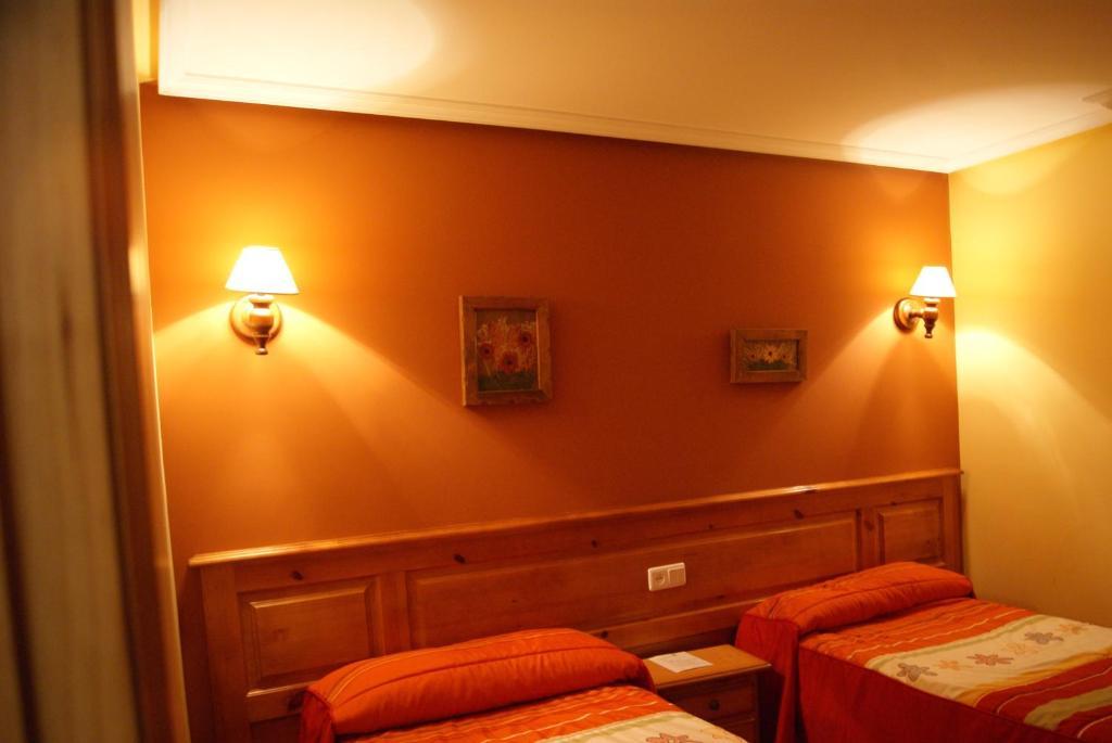 Hotel Garganta Del Cares 폰세보스 객실 사진
